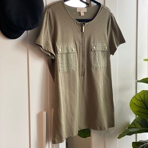 MICHAEL KORS • Olive Green&Gold Detailed Tee